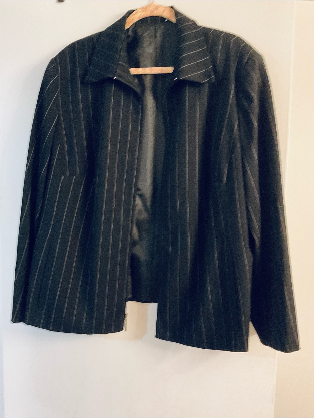 🌿Classic Black Pinstripe Blazer Jacket